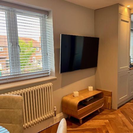 A Luxury 2 Bedroom Apartment Barnet Buitenkant foto